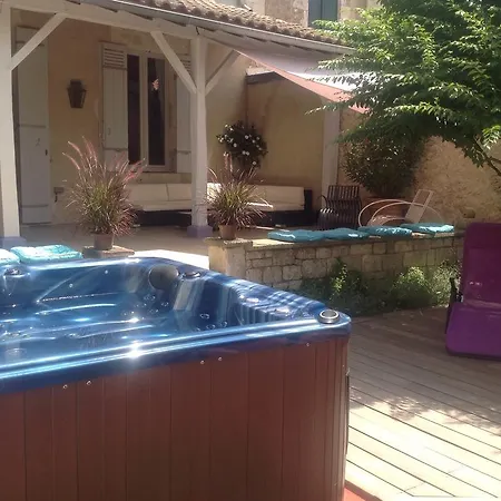 Le Clos De La Bastide Bed & Breakfast