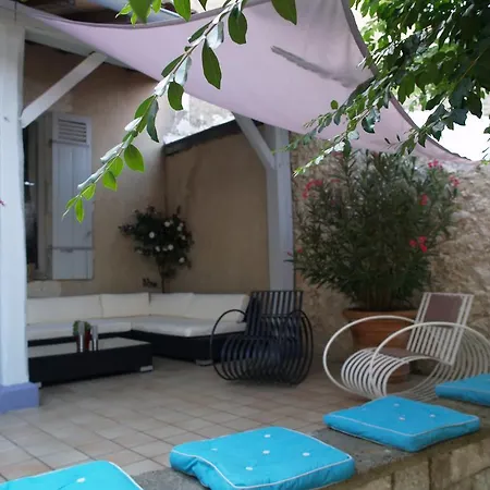 Le Clos De La Bastide Bed & Breakfast *